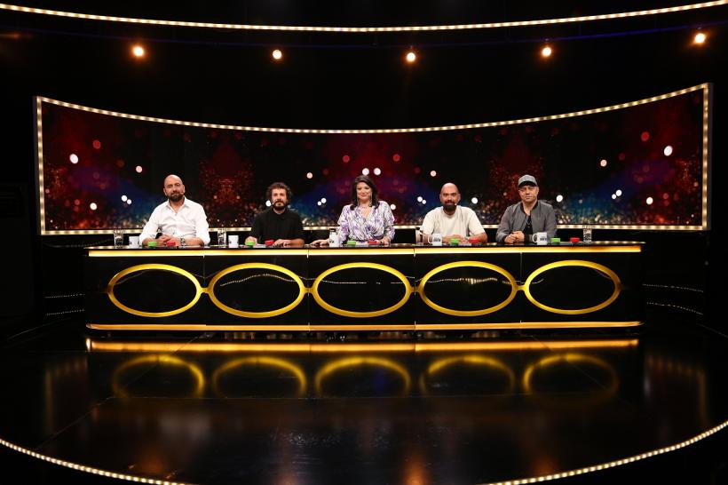 George Robu, Cristi Pulhac, Ioana State și Amalia Bellantoni, printre vedetele care vor urca pe scena Stand-Up Revolution   Pentru marele premiu al show-ului luptă și comedianți străini 18803691