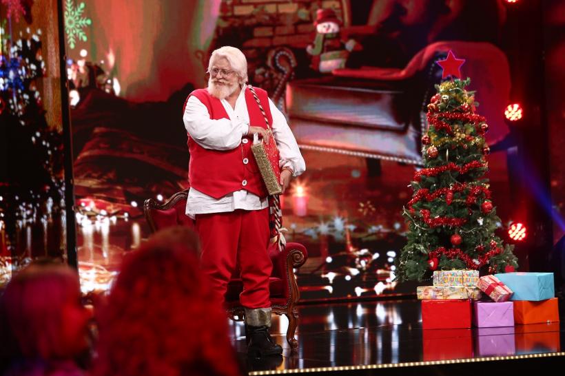 George Robu, Cristi Pulhac, Ioana State și Amalia Bellantoni, printre vedetele care vor urca pe scena Stand-Up Revolution   Pentru marele premiu al show-ului luptă și comedianți străini 18803692