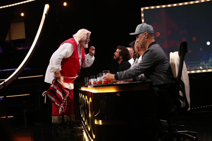 George Robu, Cristi Pulhac, Ioana State și Amalia Bellantoni, printre vedetele care vor urca pe scena Stand-Up Revolution   Pentru marele premiu al show-ului luptă și comedianți străini 18803693