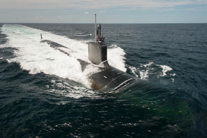 Submarin militar rus, depistat recent, la suprafaţă, în largul coastelor Franţei