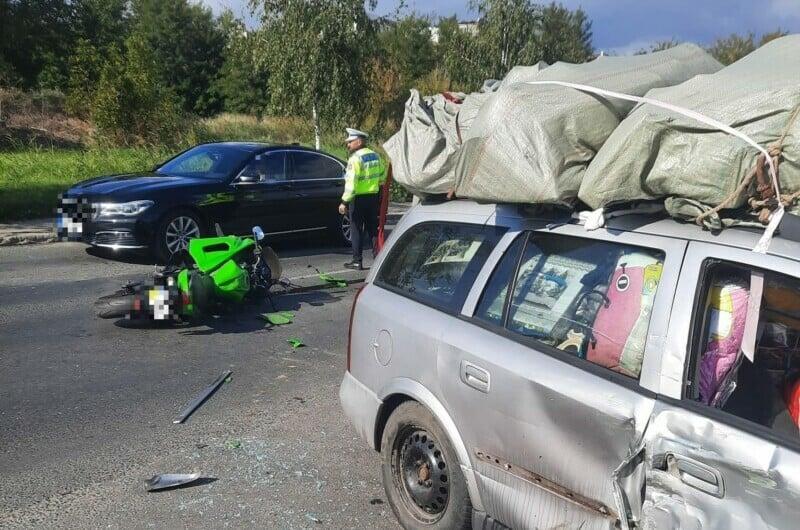 Accident în Giurgiu între o motocicletă și o mașină. Motociclistul a ajuns la spital