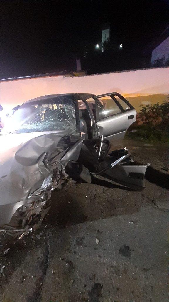 Accident în Hunedoara. Doi șoferi băuți au fost răniți, după ce maşinile lor s-au ciocnit pe un drum județean