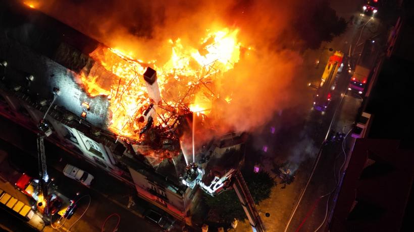 Arde Arhiepiscopia Tomisului din Constanța! 18803894