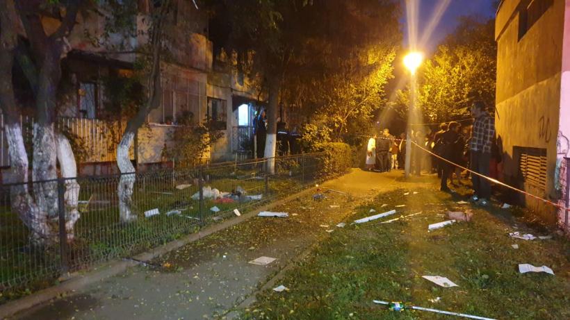 O explozie a avut loc într-un bloc din București, 140 de oameni au fost evacuați 18803902