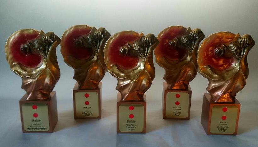Cea de-a X-a ediție a Dracula Film Festival și-a ales câștigătorii. Filmele din competiție se mai pot vedea online până pe 23 octombrie 18804331