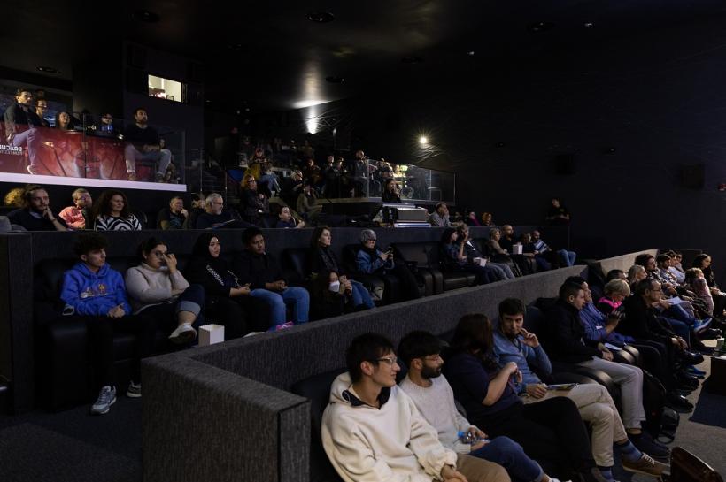 Cea de-a X-a ediție a Dracula Film Festival și-a ales câștigătorii. Filmele din competiție se mai pot vedea online până pe 23 octombrie 18804332