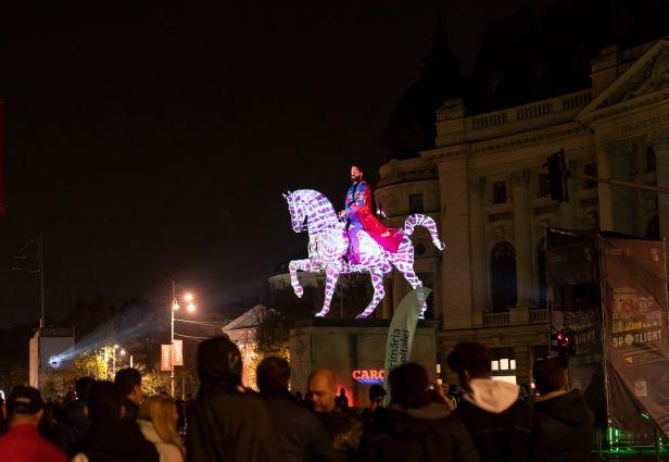 Spotlight #6 la final: Peste 60.000 de persoane au sărbătorit împreună Festivalul de artă vizuală de la București 18804400