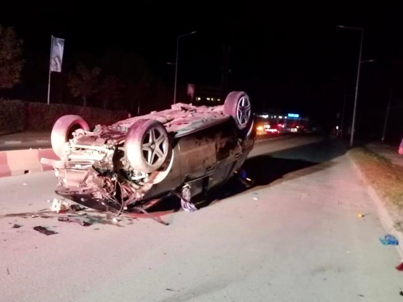 Doi ucraineni s-au răsturnat cu mașina  la intrare în Năvodari 18804644