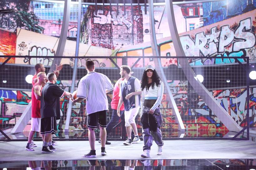 Cuza de la Noaptea Târziu a renunţat la barbă după şase ani, pentru Te cunosc de undeva!  „În special pentru Ilona, îmi dau barba jos!” 18804678