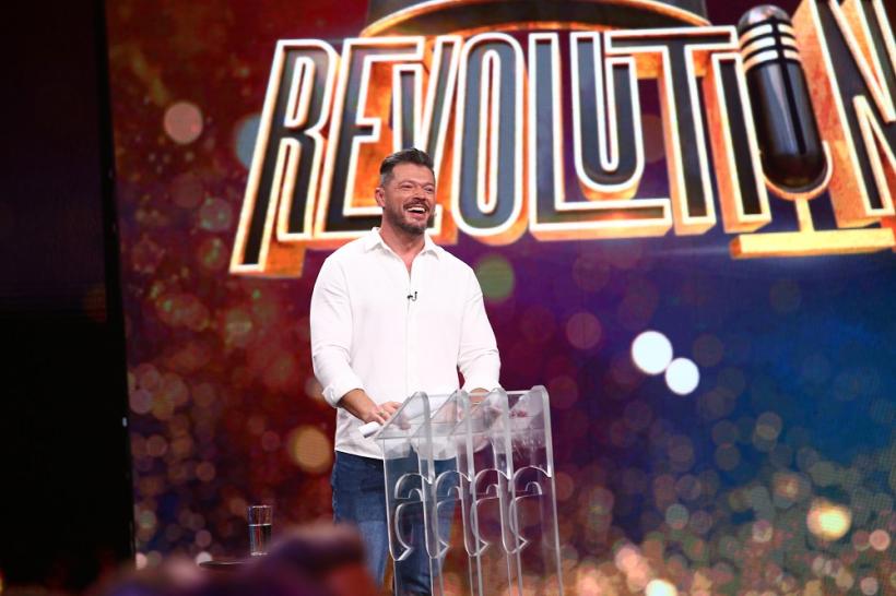 DJ Harra, Victor Slav și Radu Bucălae vor face show pe scena Stand-Up Revolution. Dan Badea: „Acest George Clooney al comediei“