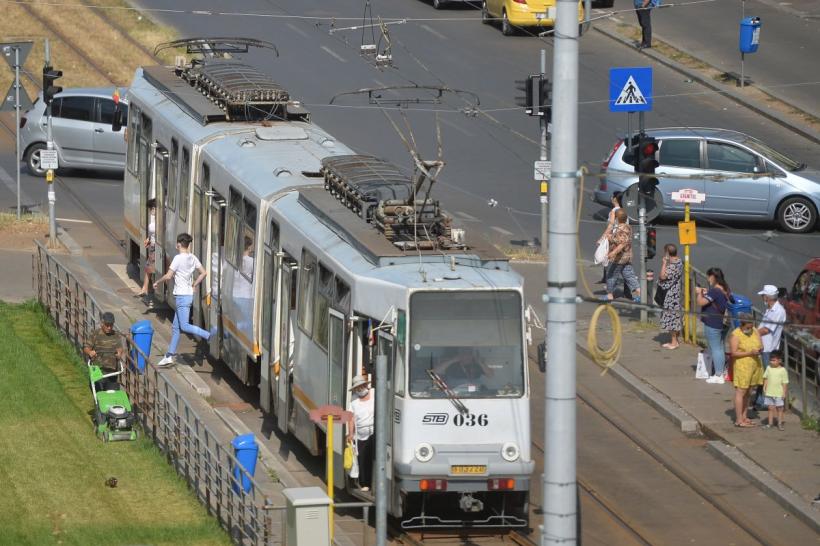 Liniile de tramvai 1 și 10 își reiau circulația pe Bd. Doina Cornea (fost Vasile Milea)