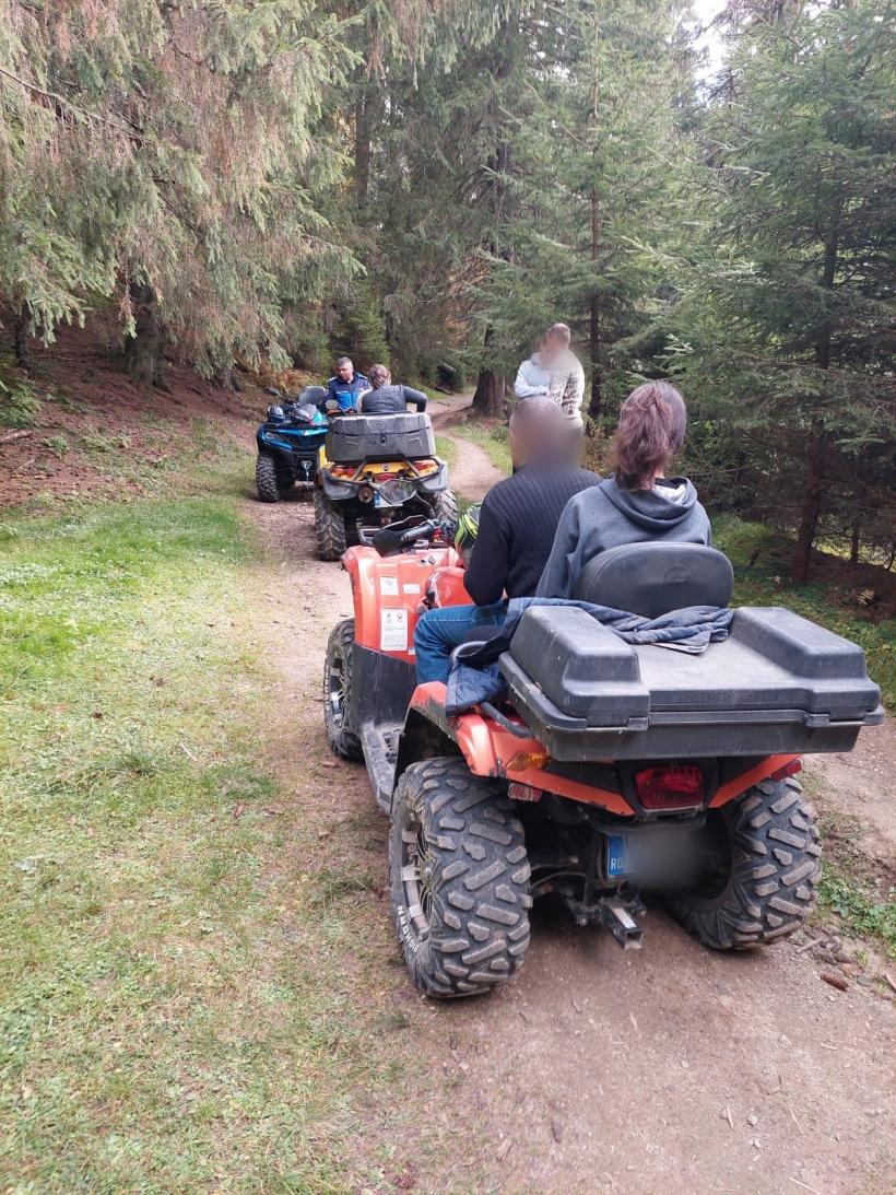 Mai mulți turiști au fost amendați pentru că au urcat cu ATV-urile în zona protejată din Piatra Craiului 18805090