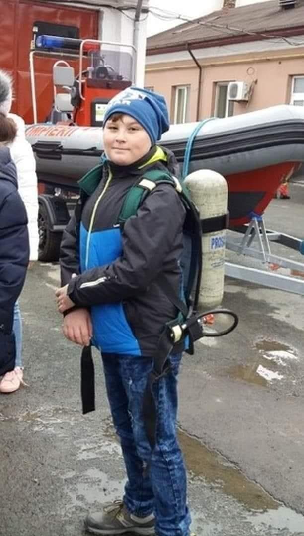 Un puști de 17 ani, zi de zi în ajutorul comunității sale! Se întâmplă la Constanța 18805230