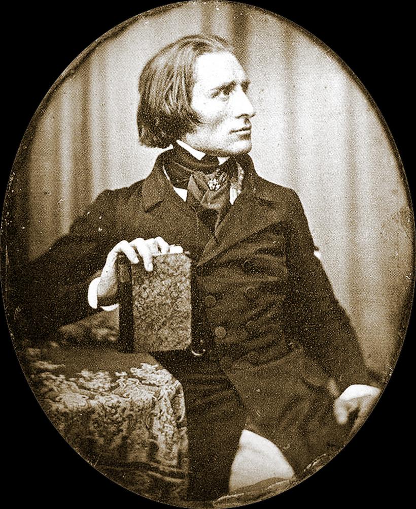Franz Liszt, la trei mâini: pianist, călugăr, amant