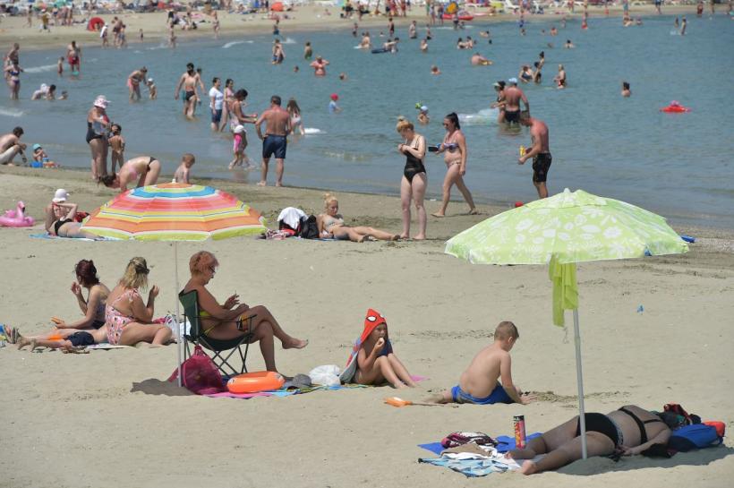 Fără beach-baruri pe litoral. Ce se va întâmpla cu plajele extinse?