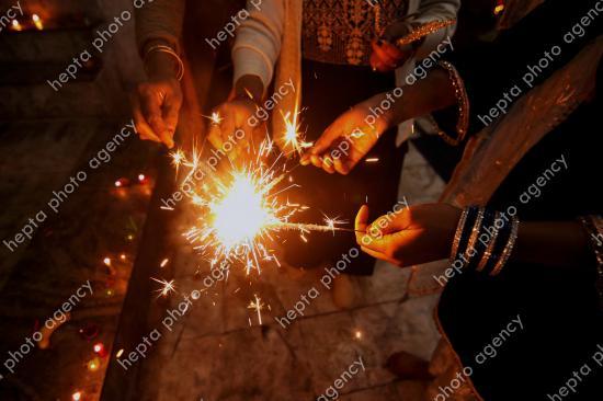 Diwali, cea mai frumoasă sărbătoare a Indiei. Festivalul luminilor: Semnificații, tradiții și obiceiuri pentru milioane de oameni 18805536