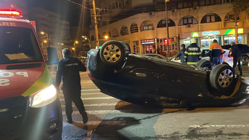 O mașină s-a răsturnat la Constanța