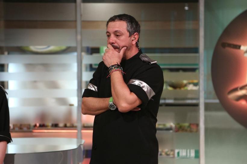 Chefi la cuțite, din nou lider de audiență.  Sorin Ilieș, ”cuțitul de aur” din echipa lui Sorin Bontea, a părăsit competiția.  În seara aceasta, Cătălin Scărlătescu deschide bomba, premiul surpriză al jocurilor din culise! 18805752