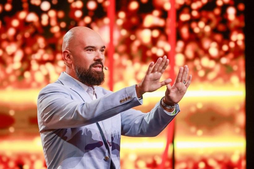 Teo se alătură juriului iUmor și face o alianță cu Cheloo  „Nu știam că mă arunci direct în lecția de filozofie“ 18805907