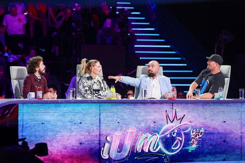 Teo, emoții puternice în timp ce a fost roast-uit de tatăl său, Ion Teohari, la iUmor  „Îți apare un părinte pe scenă, te emoționezi“ 18806027