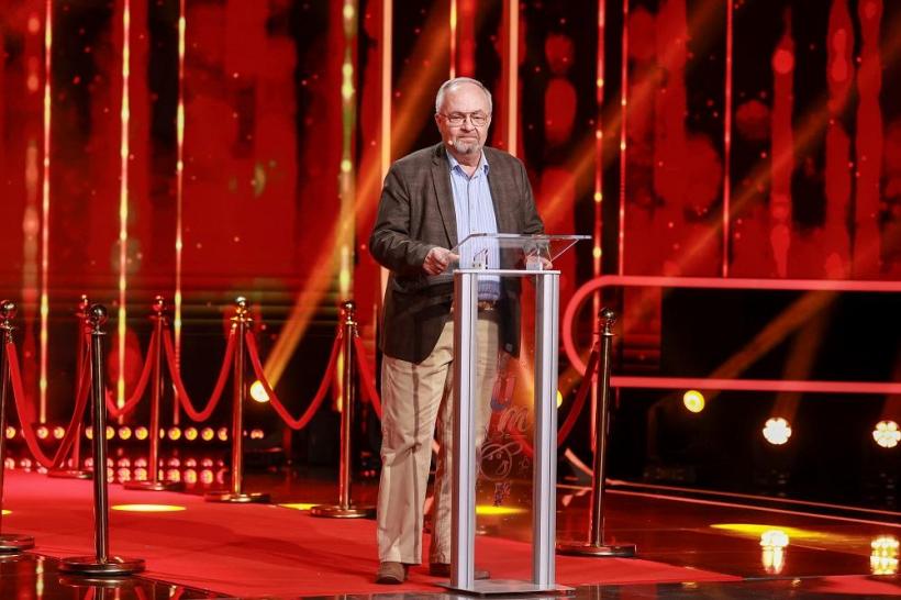 Teo, emoții puternice în timp ce a fost roast-uit de tatăl său, Ion Teohari, la iUmor  „Îți apare un părinte pe scenă, te emoționezi“ 18806029