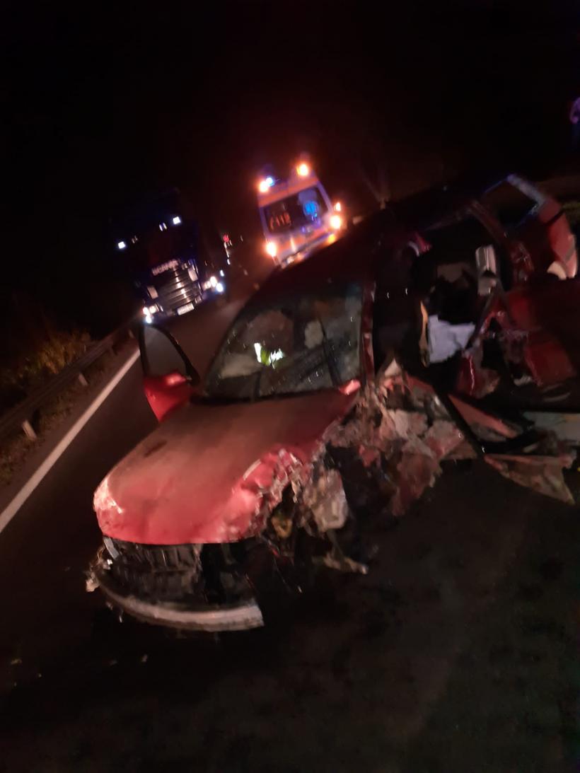 Un autocar cu pasageri, implicat într-un grav accident de circulație în Vâlcea