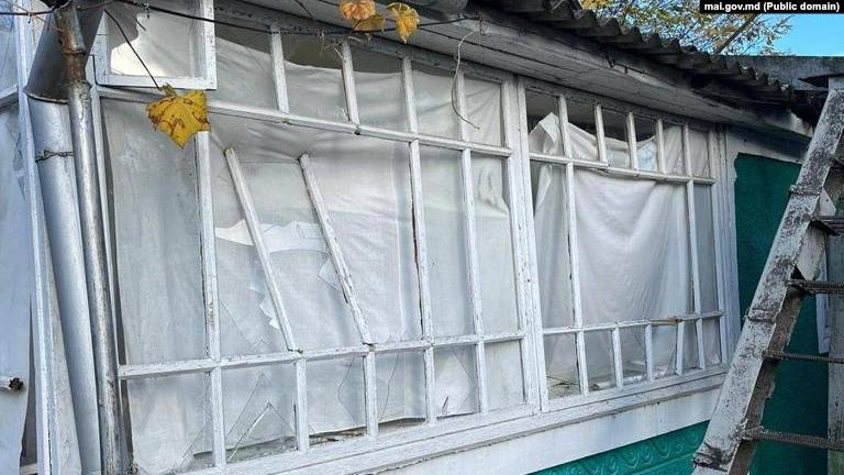 O rachetă rusească s-a prăbușit pe teritoriul Republicii Moldova 18806366