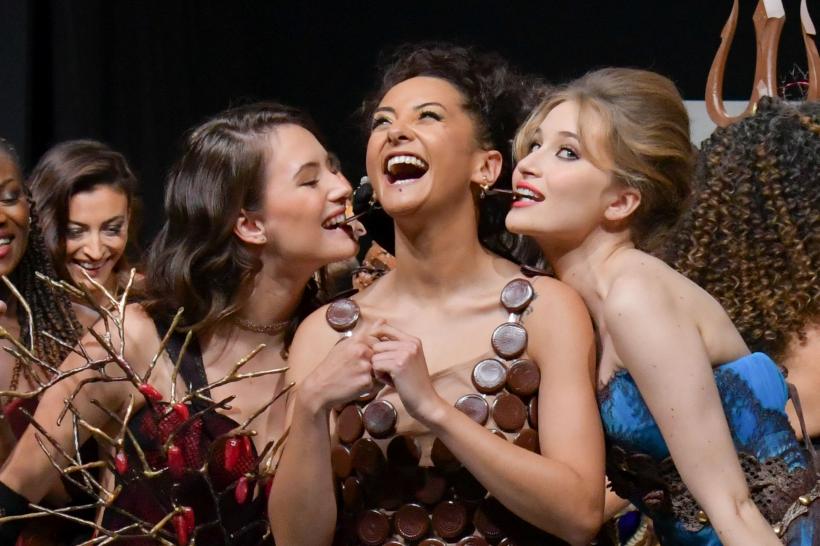 Salon du chocolat 2022, cea mai gustoasă paradă a rochiilor din lume! 18806496