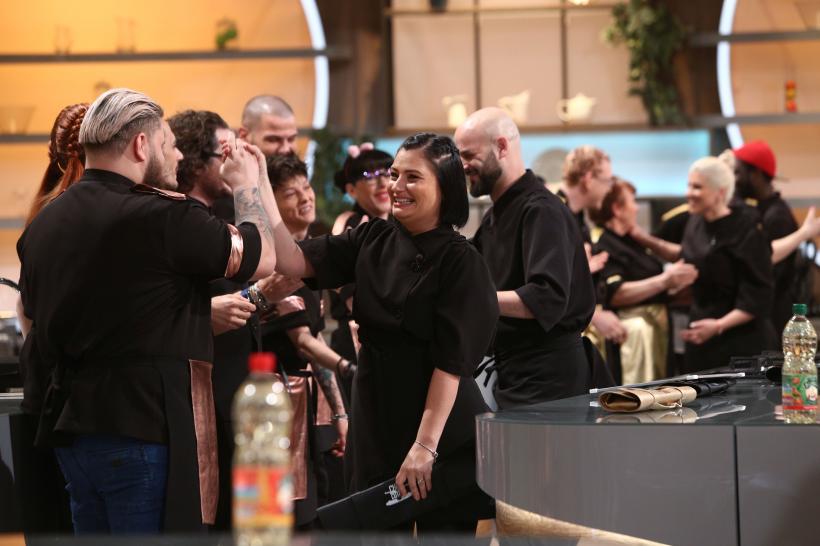 Chefi la cuțite, lider de audiență cu ediția în care Chefii și-au competat echipele cu noi concurenți. Diseară, echipele sunt jurizate de marii maeștri bucătari ai României de dinainte de Revoluție 18806609