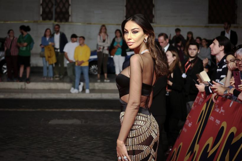 Mădălina Ghenea, sexy și strălucitoare pe covorul roșu! 18806863