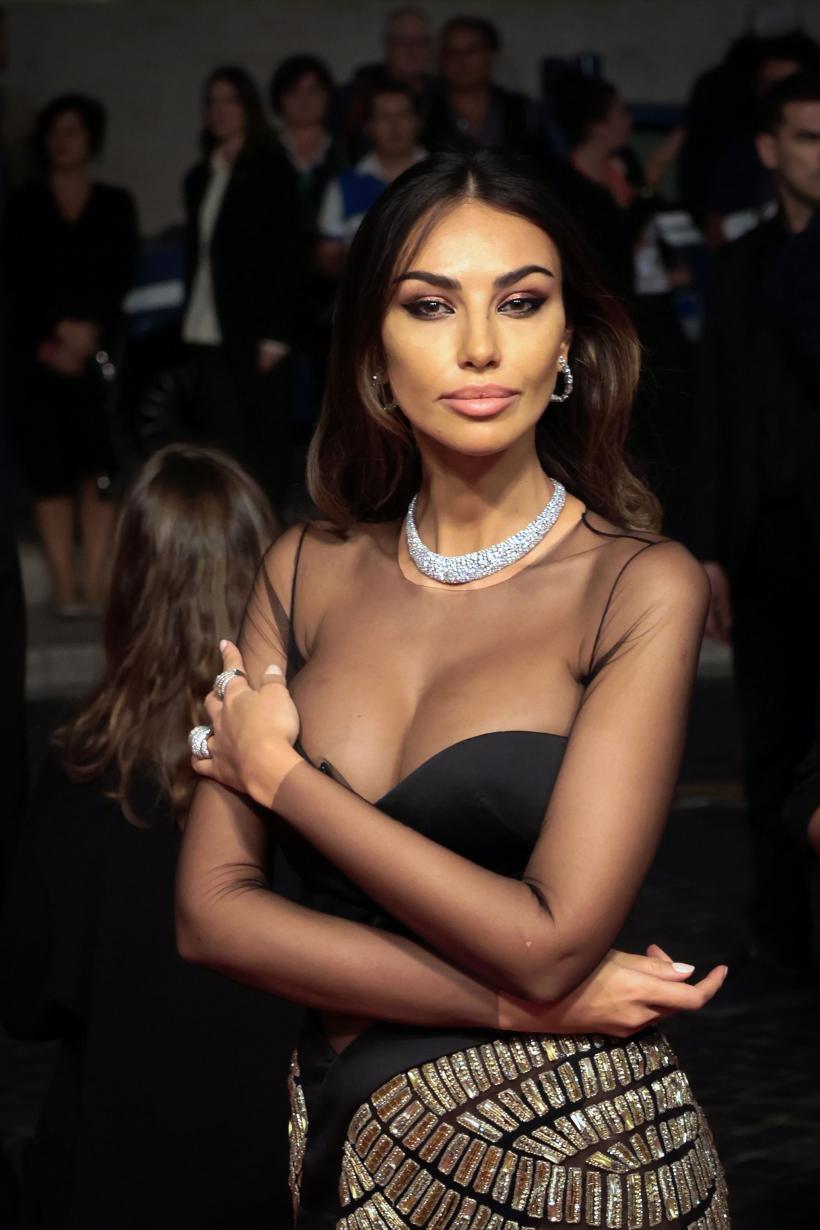 Mădălina Ghenea, sexy și strălucitoare pe covorul roșu! 18806867
