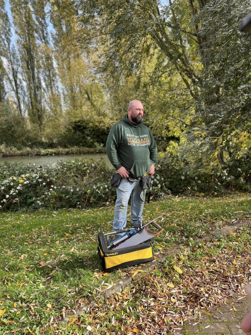 O femeie își închiriază soțul pentru 40 de lire pe oră. „Afacerea” se bucură de un succes uriaș 18806869