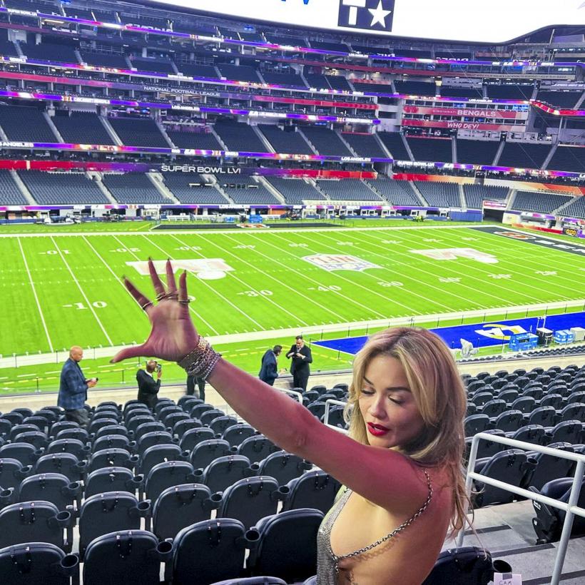 Vedetele își fac de cap pe Instagram. Iată o colecție a celor mai amuzante ipostaze 18806903