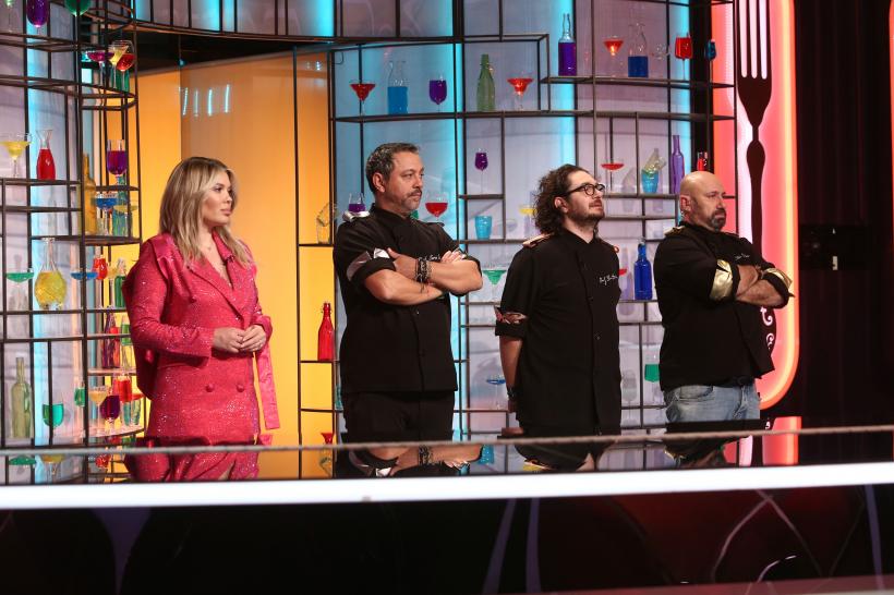 Chefi la cuțite, lider de audiență cu ediția de miercuri seară, în care battle-ul a fost câștigat de Cătălin Scărlătescu. Tema probei a fost mărul discordiei între cei trei Chefi! 18806996