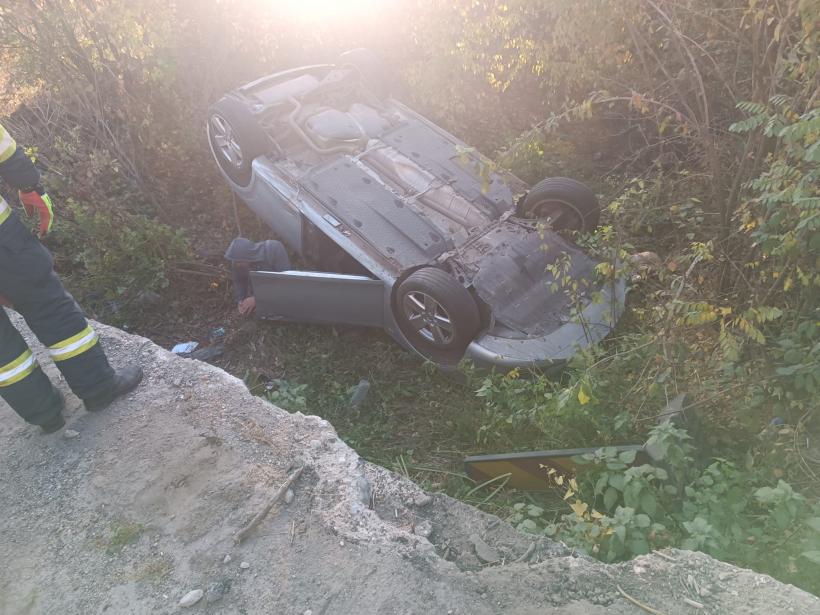 Accident pe DN 72A Târgoviște-Câmpulung. O persoană a fost rănită