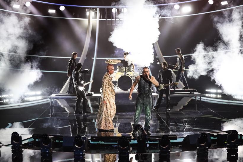 Emi şi Cuza, transformare uluitoare la Te cunosc de undeva! Pentru prima oară în 18 sezoane, trupa Rammstein pe scena transforming show-ului 18807302