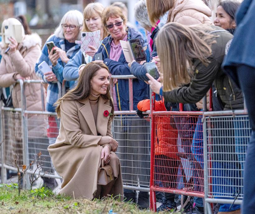 Vizită regală în imagini: Kate și William, Prințul și Prințesa de Wales, la Scarborough 18807178