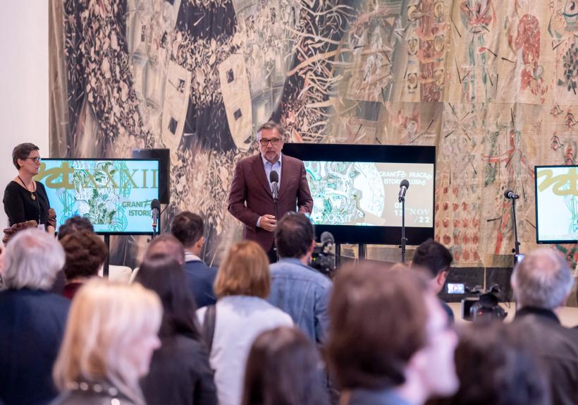 Fotografii inedite cu Ion Caramitru, prezentate în premieră absolută cu prilejul deschiderii FNT 2022. Familia actorului a fost prezentă 18807594