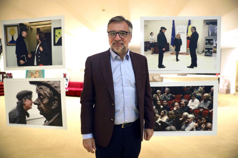 Fotografii inedite cu Ion Caramitru, prezentate în premieră absolută cu prilejul deschiderii FNT 2022. Familia actorului a fost prezentă 18807595