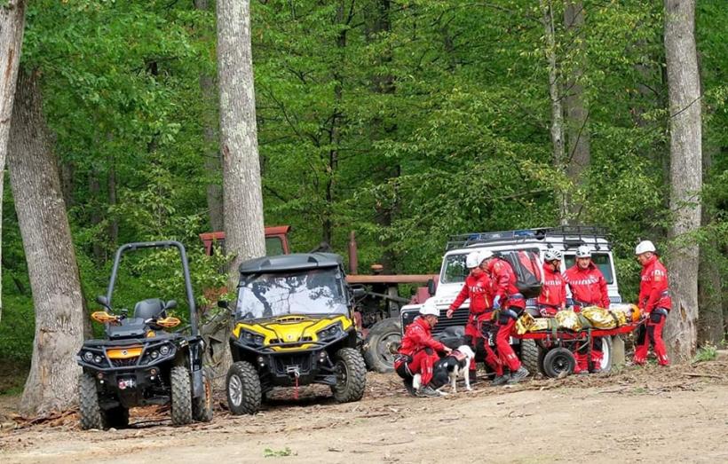 Intervenție a salvamontiștilor din Gorj pentru salvarea unei persoane care s-a răsturnat cu ATV-ul