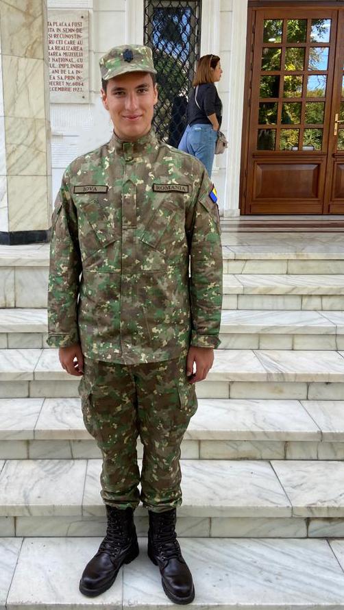 Olimpic la chimie, primul la Institutul Medico-Militar. Povestea lui Vlad Iova 18807679