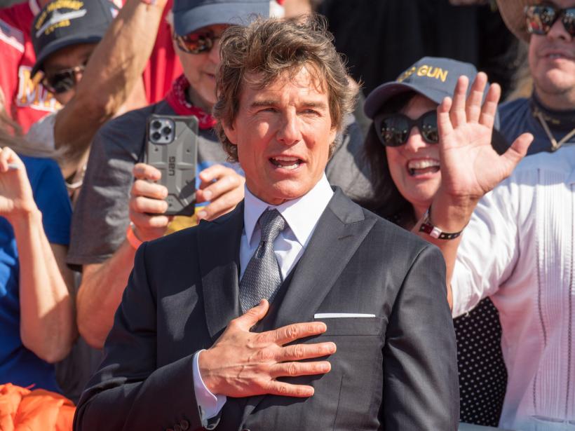 Prietenie neașteptată a reginei Elisabeta a II-a cu un celebru actor hollywoodian. S-au întâlnit cu doar câteva săptămâni înainte de moartea sa. Despre cine este vorba? 18807733