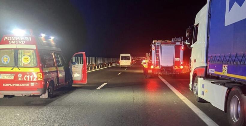 Accident cu 7 victime pe A1. Un microbuz s-a ciocnit cu un TIR 18808105