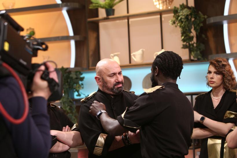 Chefi la cuțite, lider de audiență cu ediția de luni  Urmează spectacol în bucătărie: un battle greu, în ritm muzical! 18807958