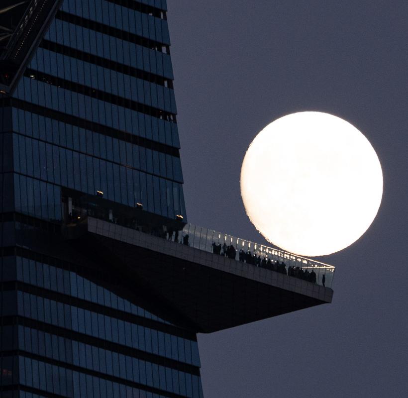 Ultima eclipsă de Lună/Blood Moon până în 2025, inspirație pentru fotografii din întreaga lume 18808102