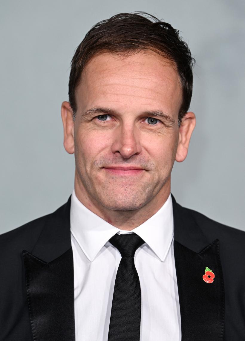 Mult așteptata premieră mondială a sezonului 5 din „The Crown” a avut loc la Londra. Imelda Staunton, Elizabeth Debicki și Jonny Lee Miller, vedetele care întruchipează familia regală 18808180