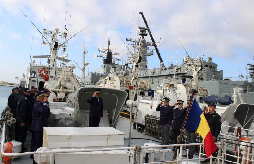 Polițiștii români de frontieră au salvat circa 500 de oameni din apele Mării Mediterane 18808258