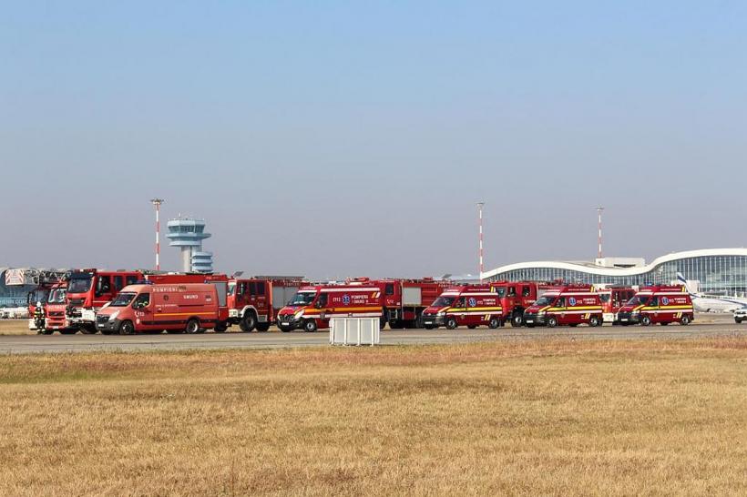 Exercițiu pe Aeroportul Henri Coandă, a fost simulat un incendiu la o aeronavă