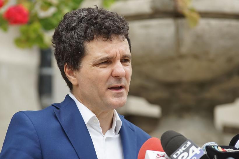 Nicușor Dan, replică pentru Ciolacu: Șeful PSD ar trebui să știe că bucureștenii nu se încălzesc cu glumițe nesărate de politician