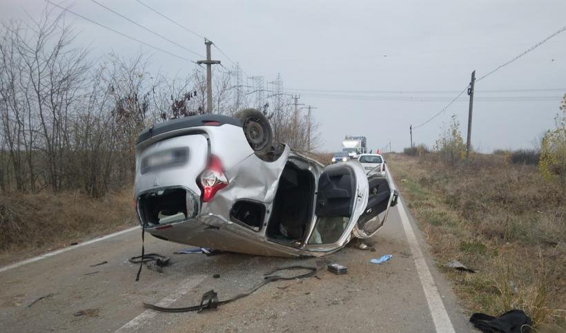 Accident grav în Călărași. O mașină s-a răsturnat. Patru persoane au fost rănite 18808665